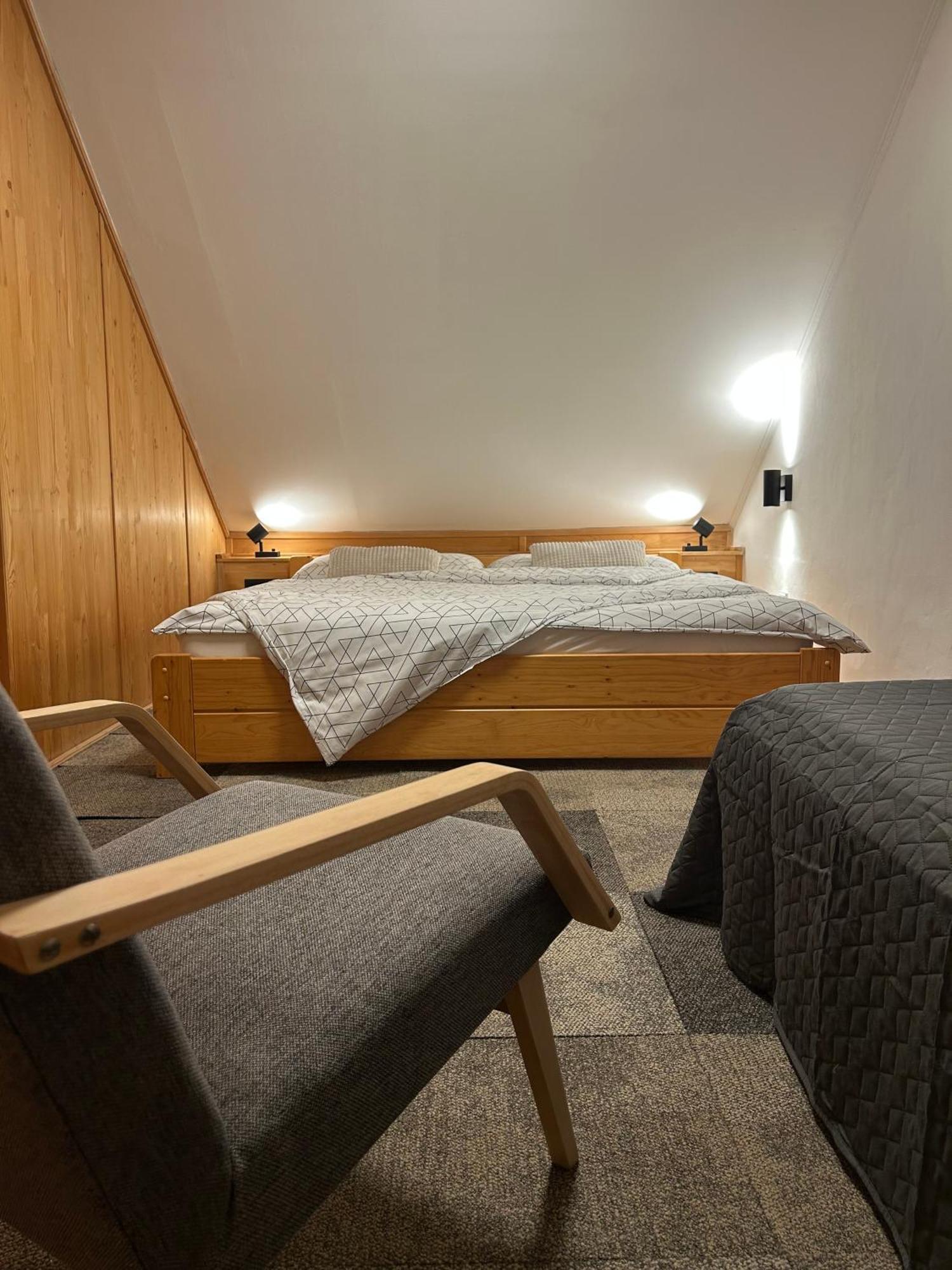 Domcek V Strani Vila Mýto pod Ďumbierom Exterior foto